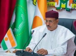 JUST IN: Niger President Mohamed Bazoum ‘Detained By Guards’