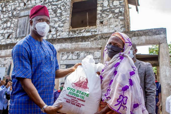 Oyo: We Received Only 3,000 Bags of Rice from FG, Makinde Says as SAfER Palliatives Kicks Off