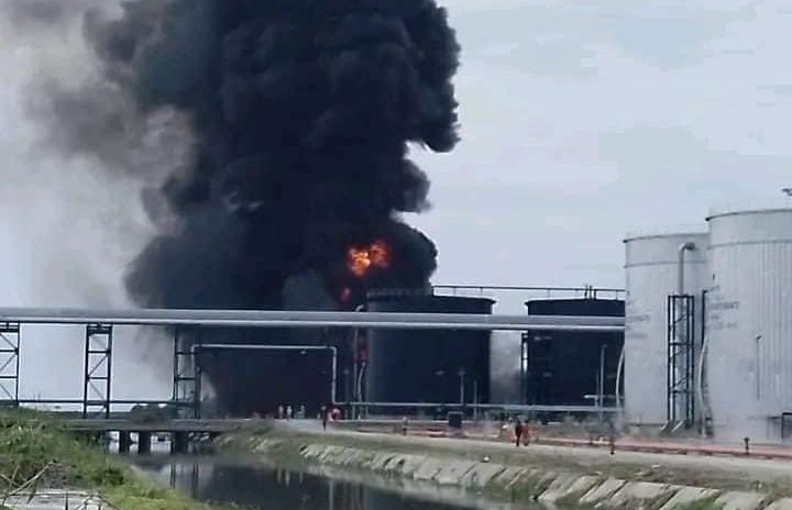 Lagos: Fire Outbreak at Dangote Refinery Effluent Plant, As Company Gives Update